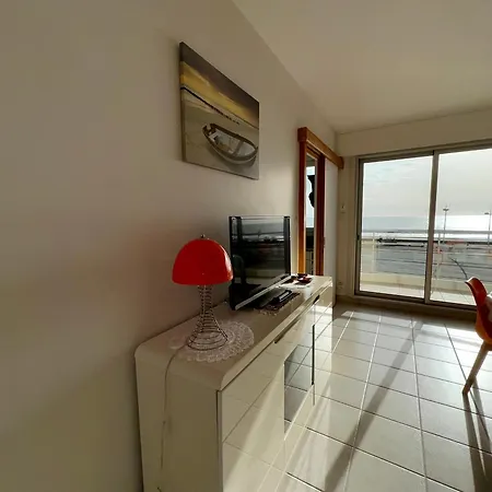 T2 Rénové Avec Balcon Et Vue à Jean De Monts - Fr-1-323-319 Appartement *